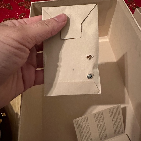 Like New! Prada kitten heel pumps (burgundy) size 36 - Picture 6 of 7